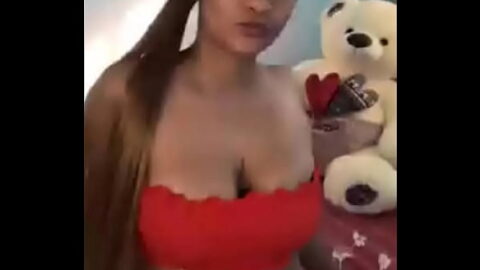 Busty thick an curvy modelos