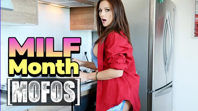 MOFOS – Hottie Mandy Flores Moans With Pleasure As David Flores Fingers Her Asshole