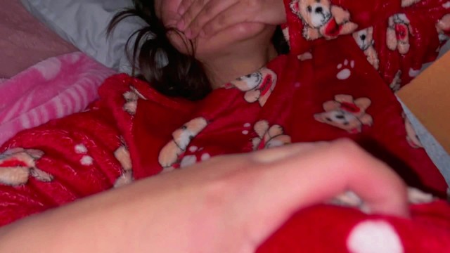Innocent Chica FUCKING her Stepdad at Night She loves it!!