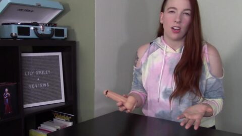 Lily O’Riley and the Statistically Average Dildo Review (SFW) – Average Joe