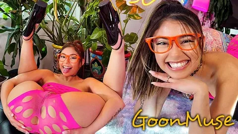 Hot Babe Xxlayna Marie Gets Into A Crazy Sex Session