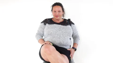 Busty Hairy Mature Fingers Her Wet Pussy