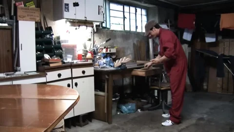 Hot Big Tits MILF Takes the Carpenter’s Big Cock