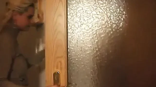 Amateur bitch shows everything!