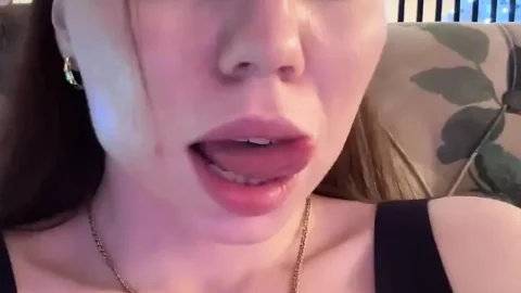 Do you like my lips?