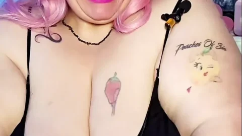 Boob Show: First time with Nipples Clamps and Vibrators