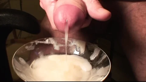 Extreme Cum Eating