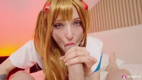 Redhead in cosplay receives intense attention