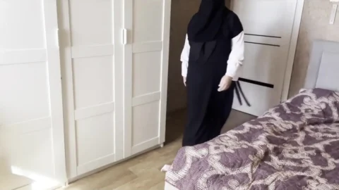 Syrian MILF Found Pantyhose and Came Very Wet, Damn, Oh Yeah