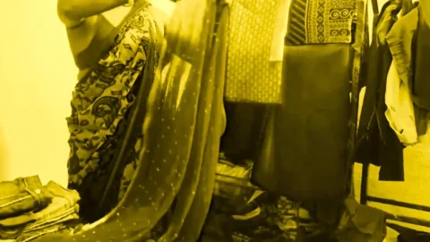 Romantic Hot Bhabi sex video.