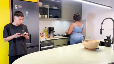 The boss should never have hired me-Danisha Milf y Angel Owenx