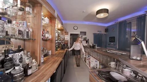 Lizzie – Welcome to My Bar ( No Artwork)