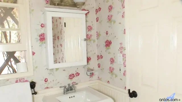 Wet Tit Play